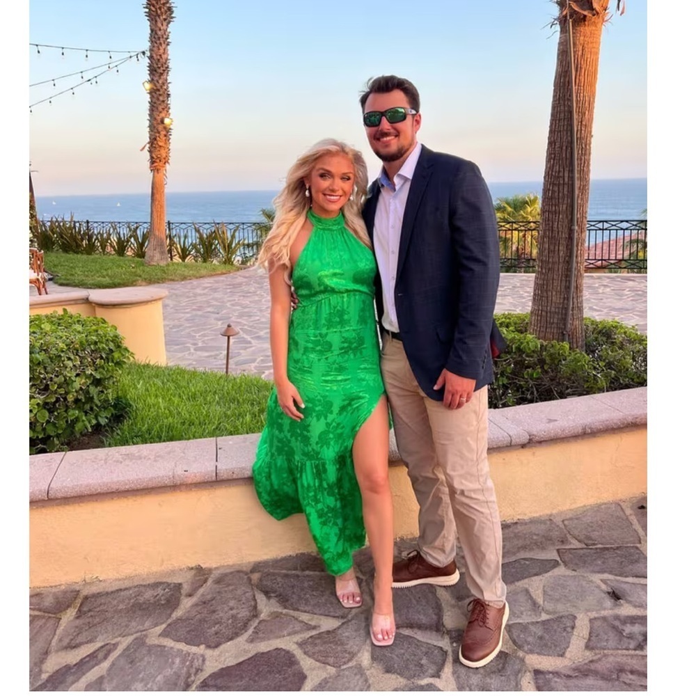 Saylor Audie dress Elegant Green Halter Maxi Dress - Picture 6 of 12